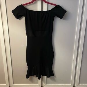 Black Mini Dress PrettyLittleThing Off the Shoulder Size XS